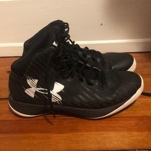 Men’s Under Armour basketball shoes